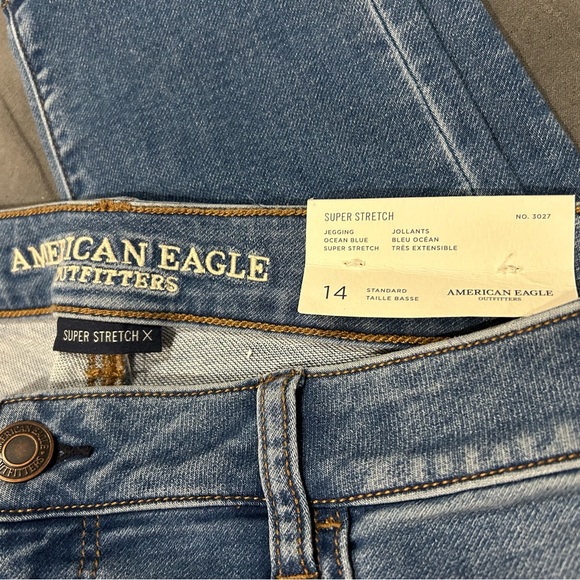 American Eagle Women’s Jegging Regular Size 14 NWT - Picture 2 of 9